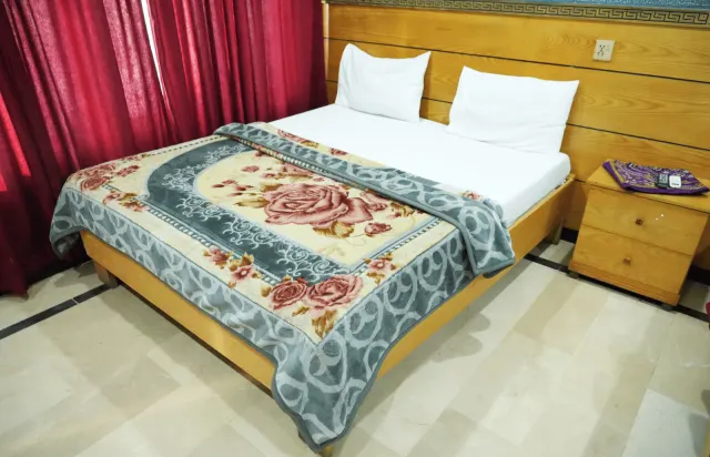 Family Room Double & Single Beds